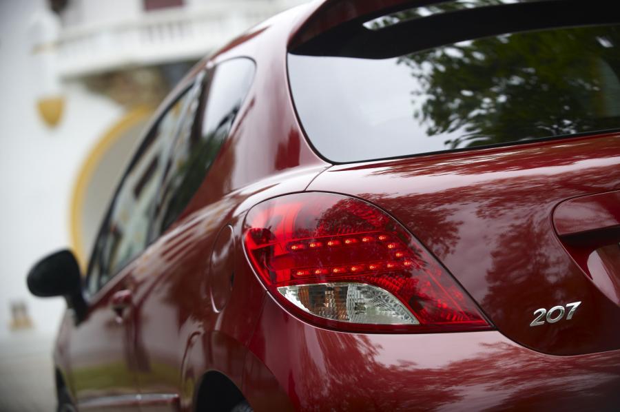  Peugeot 207 RC 2010 года  (фото 5 из 27)